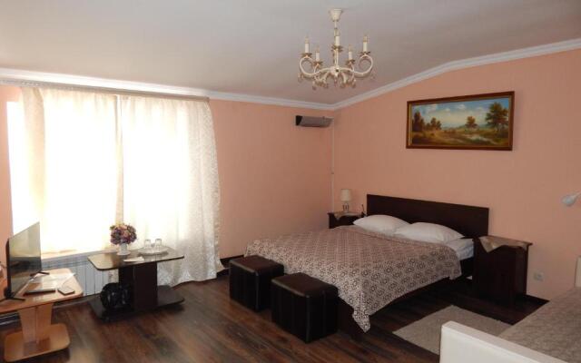 1812 Mini-hotel