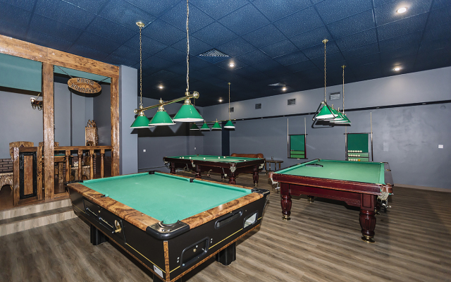 Emmaus Volga Klub Hotel