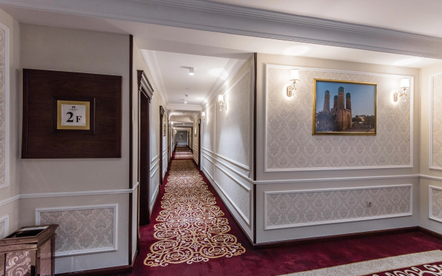 Huayue Mansion Hotel