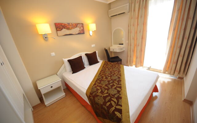 Karael Hotel