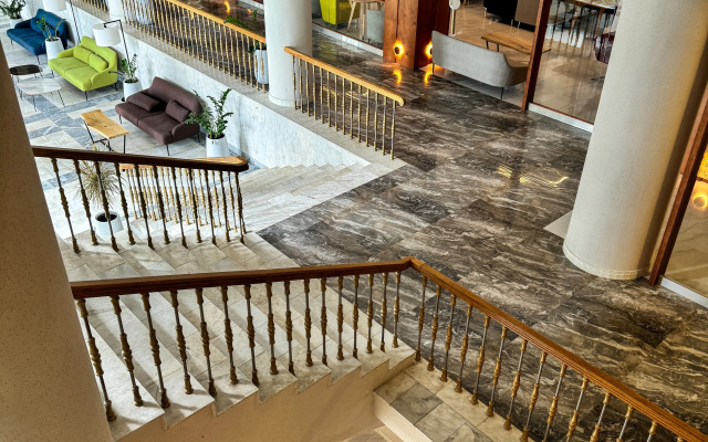Garden Resort Hotel