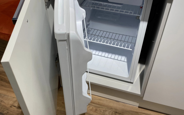 Sinyaya studiya i tochka Apartment