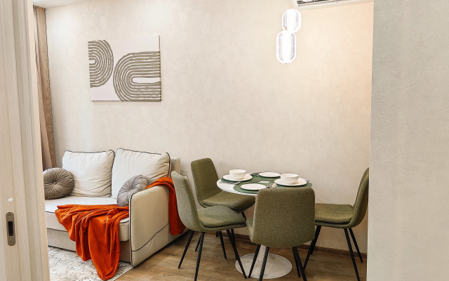 S Vidom Na Les I Naberezhnoy U Doma Flat