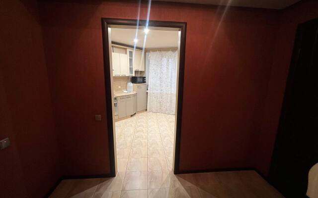 Na Ulitse Komissarova 1g Flat
