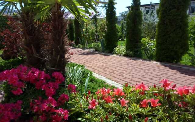 Orel-Izumrud Guest House