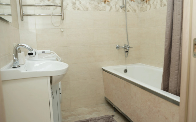 Svetlaya I Uyutnaya U Moskovskogo Vokzala Flat