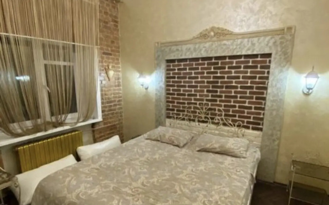 Supertsentr, Vokzal, Vorota Minska, 2kh-Komnatnye Apartments