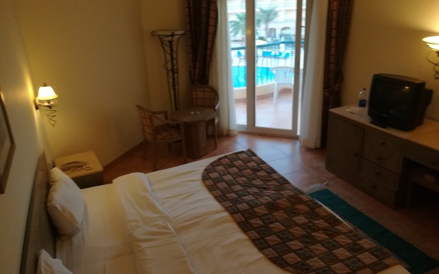 La Playa Beach Resort Taba Hotel