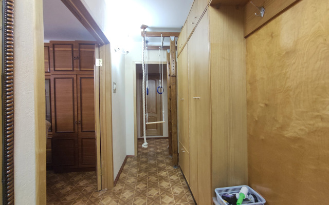 Апартаменты 3-комнатные OCHRE APARTAMENT от Акварель.flat у Нефтегазового университета