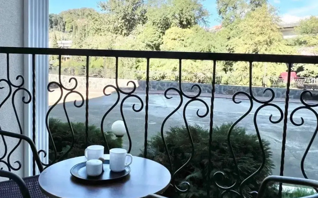 Tsaritsyno Apartments