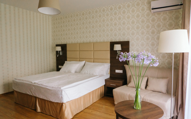 Chetyre Sezona Hotel