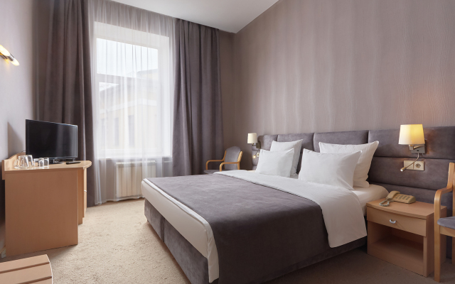 Pyatiy Ugol Hotel