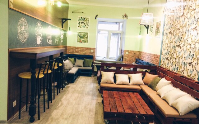 Capsularhouse Hostel