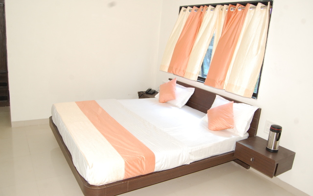 Отель Parth Executive