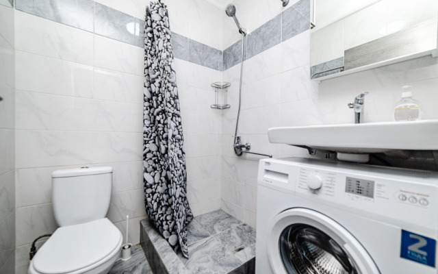 Апартаменты 8 Апартхаус на Инициативной