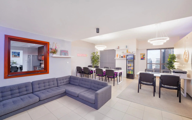 Mini hotel Berloga Holiday Homes JBR