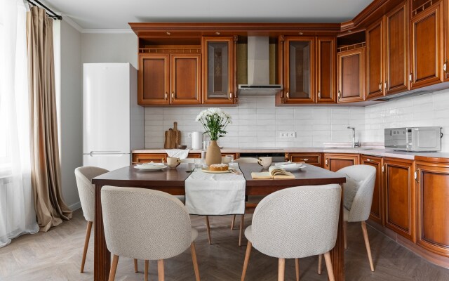 S dvumya konditsionerami i stilnym remontom Apartments