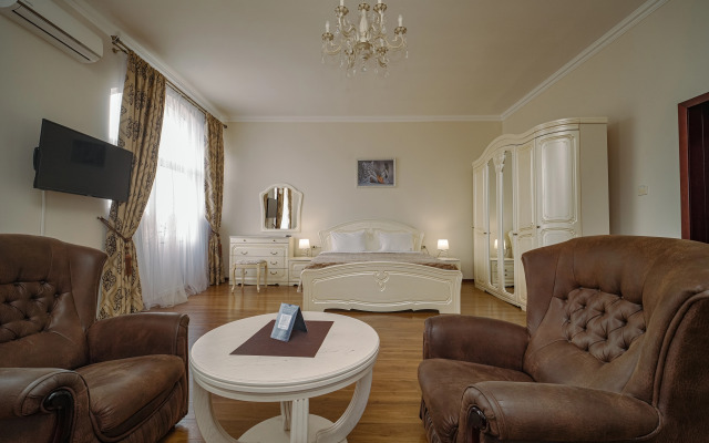 Отель Кристи