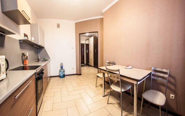 Апартаменты Хом-Сити на Фабричной 9