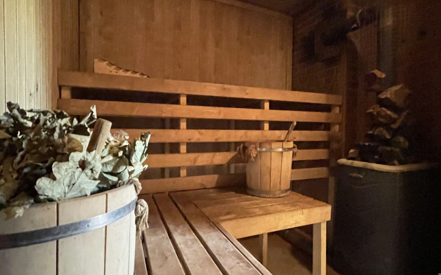 Частный дом с баней