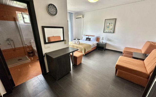 West Gate Guest house
