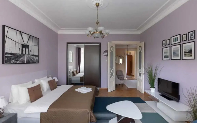 Apartments Standartnye S 3 Spalnyami I Balkonom