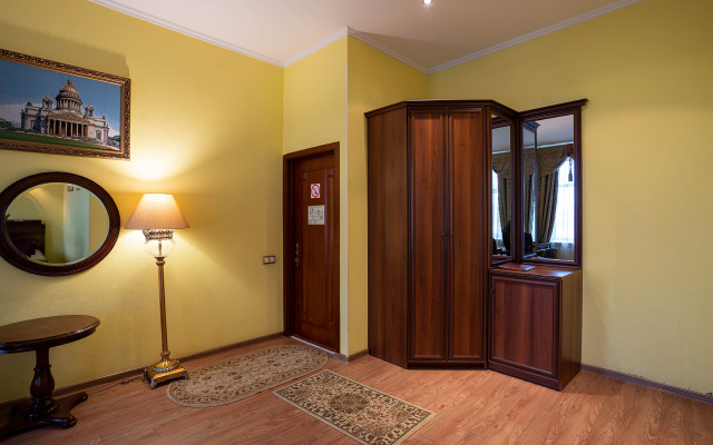 Azhur Classic Mini-Hotel