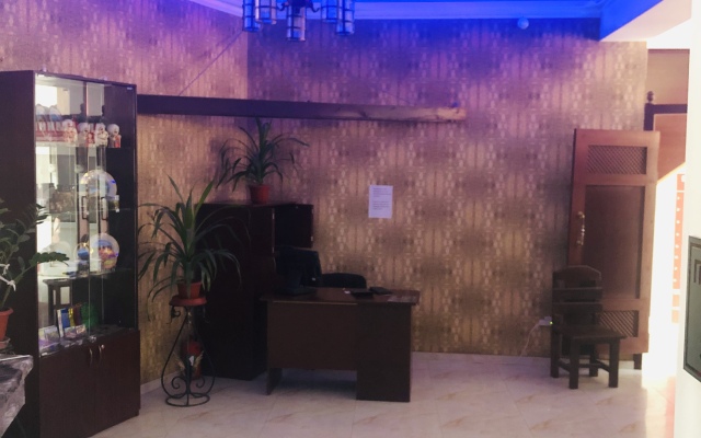 U Ilyasa Hotel