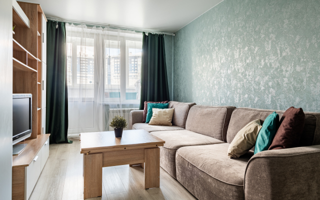 Improved two-room apartment on Akademika Yangel metro station