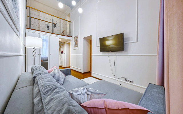 Апартаменты Невский 18 Николь и Мишель