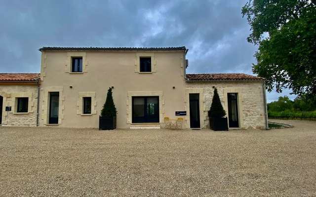 Гостевой дом L'Eperonnete surrounded by vineyards, 5* classification