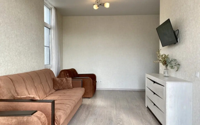 Green Palace 1 S Podogrevaemym Basseynom Krugly God Apartment