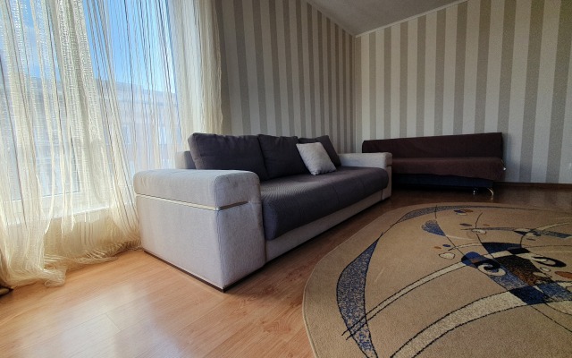 Квартира двухкомнатная 76м2 на Куйбышева 40