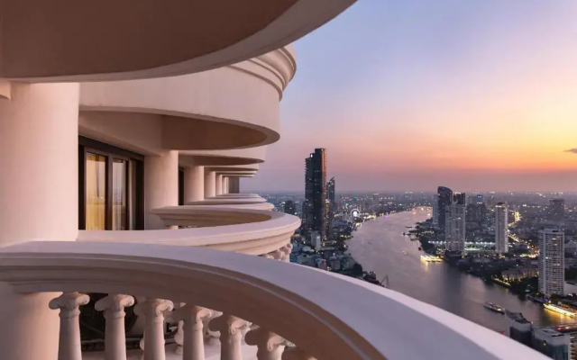 Отель Tower Club at lebua