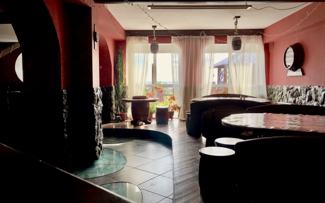 Parus Hotel