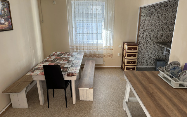 Vysotnaya 5/1 Guest house