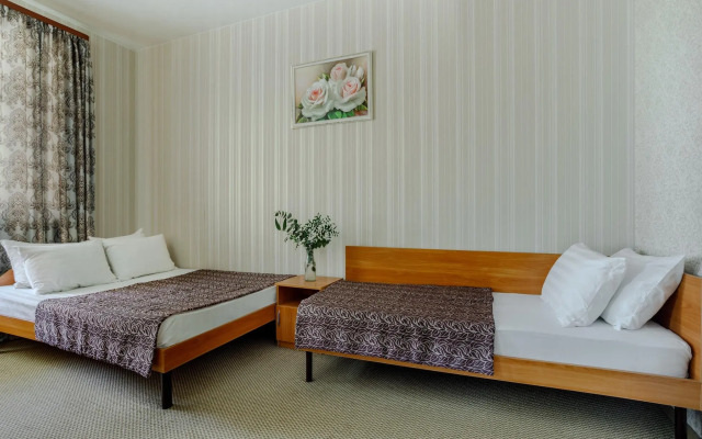 Love Story Hotel