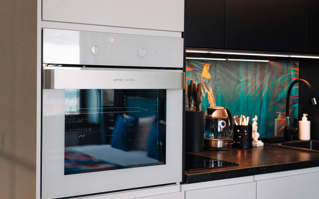 Апартаменты Lalapart Tropikana с ярким ремонтом на 30 этаже небоскреба Савеловский Сити