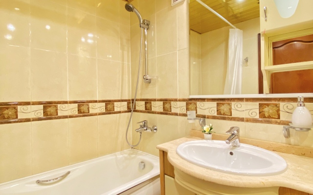 Apart-Comfort Dvuhurovnevye na Volzhskoj Naberezhnoj 49/1 Apartment