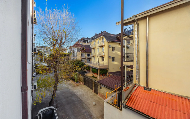 Semeynye U Plyazha S Podogrevaemym Basseynom Apartments