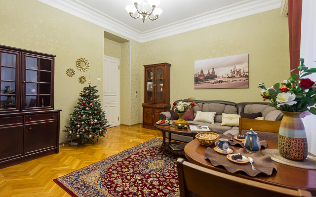 Квартира GM Apartments на Москва-реке с Видом на Набережную и Сталинскую высотку