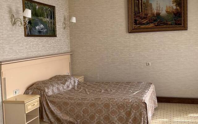 Resident Hotel