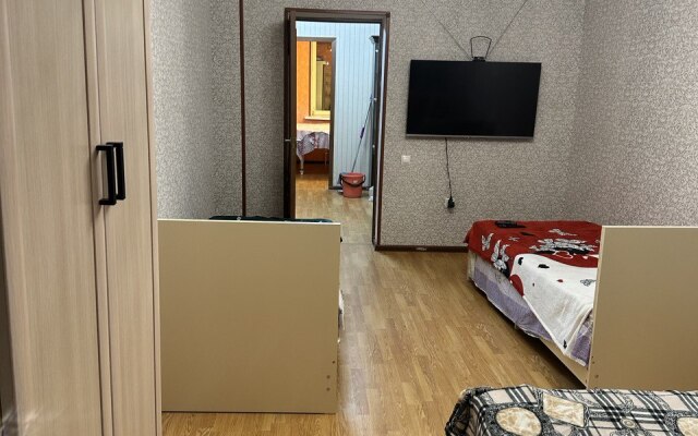 Апартаменты 3-к. Квартира Гостевая в Центре Города Дербент