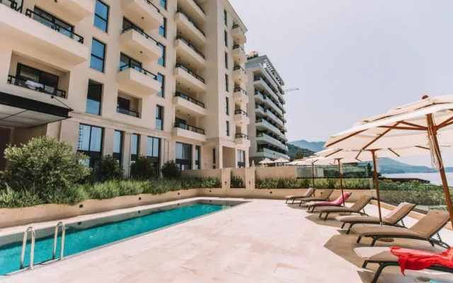 Casa Al Mare Premium Residences Apartments