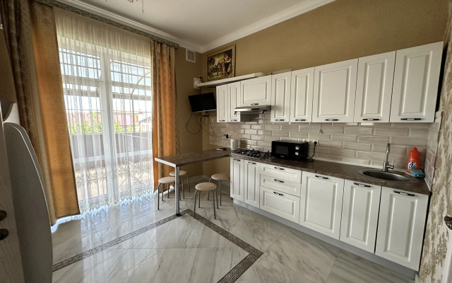 Aleksandr Guest house