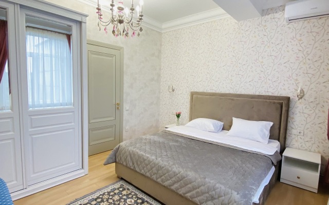Tur House U Naberezhnoj Apartments