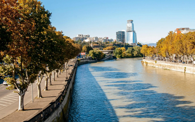 ART Riverfront Hotel Tbilisi