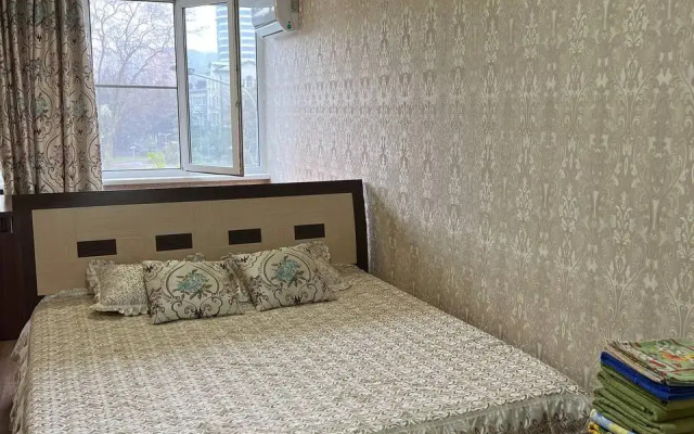 Na Chaykovskogo 6 Flat