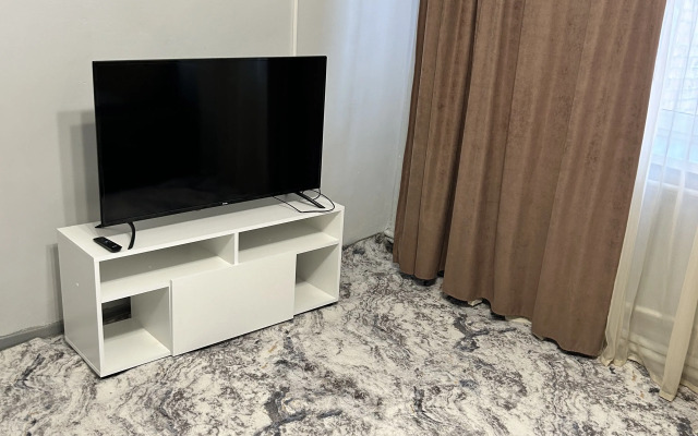 Квартира Уютная двухкомнатная недалеко от центра города.