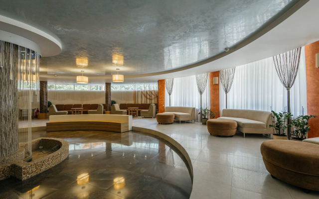 Yolochka Hotel